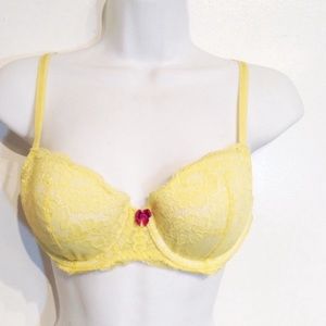 VS bra sz36B